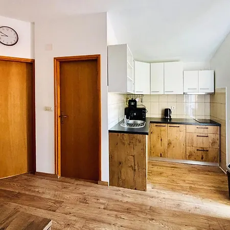 2 Bedroom Beautiful In Appartement